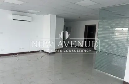 مساحات مكتبية - 4 غرف نوم - 2 حمامات للايجار في سنترال افينيو - الحي الثاني - الشيخ زايد - الجيزة
