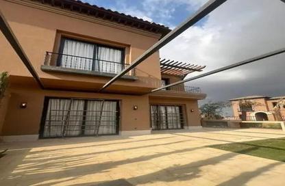 Townhouse - 5 Bedrooms - 4 Bathrooms for sale in Village West - Sheikh Zayed Compounds - Sheikh Zayed City - Giza