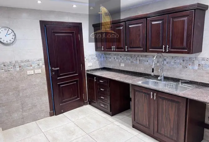93527931 - Property Image 3