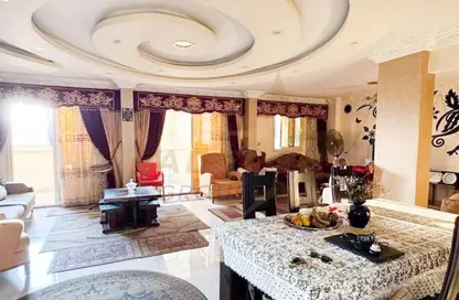 شقة - 3 غرف نوم - 3 حمامات للبيع في سموحة - حي شرق - الاسكندرية