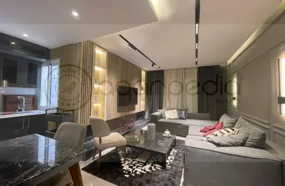 Apartment - 3 Bedrooms - 3 Bathrooms for sale in Hyde Park - New Cairo City - Cairo