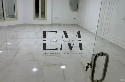 مساحات مكتبية - 7 غرف نوم - 4 حمامات للايجار في شارع الثوره - الكوربة - مصر الجديدة - القاهرة