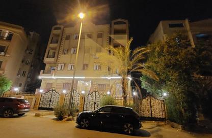Apartment - 3 Bedrooms - 2 Bathrooms for rent in Street 100   Al Fairouz St. - 10th District - Sheikh Zayed City - Giza