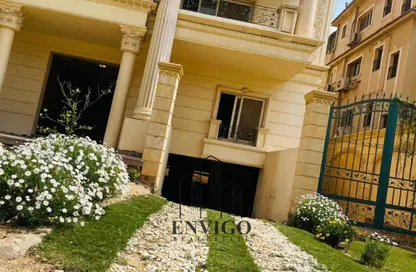 شقة - 3 غرف نوم - 2 حمامات للبيع في غرب الجولف - كمبوندات القطامية - القطامية - مدينة القاهرة الجديدة - القاهرة