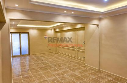 Apartment - 3 Bedrooms - 1 Bathroom for rent in Mostafa Kamel St. - Smouha - Hay Sharq - Alexandria Apartment - 3 Bedrooms - 1 Bathroom for rent in Mostafa Kamel St. - Smouha - Hay Sharq - Alexandria