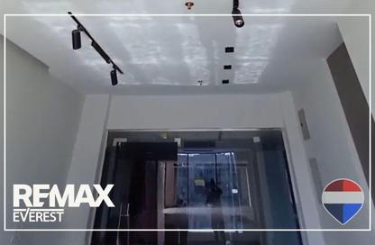 Shop - Studio - 2 Bathrooms for rent in Park Yard Mall - 1st District - 6 October City - Giza