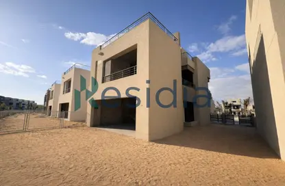 Villa - 4 Bedrooms - 6 Bathrooms for sale in The Crown - Cairo Alexandria Desert Road - 6 October City - Giza