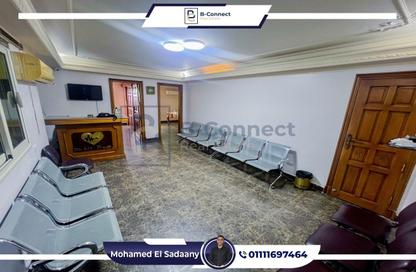 Clinic - 2 Bedrooms - 2 Bathrooms for rent in Al Geish Road - Raml Station - Hay Wasat - Alexandria