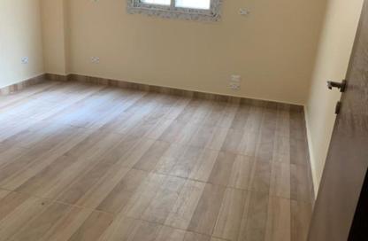 Apartment - 3 Bedrooms - 1 Bathroom for rent in Al Sadat Axis - The 1st Settlement - New Cairo City - Cairo