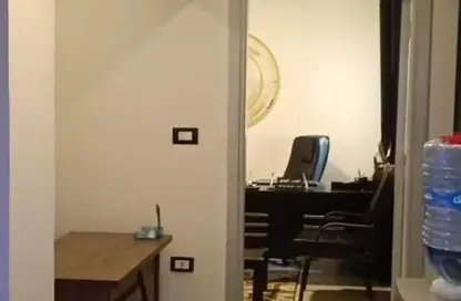 مساحات مكتبية - 2 غرف نوم - 1 حمام للايجار في الحي الحادي عشر - الشيخ زايد - الجيزة