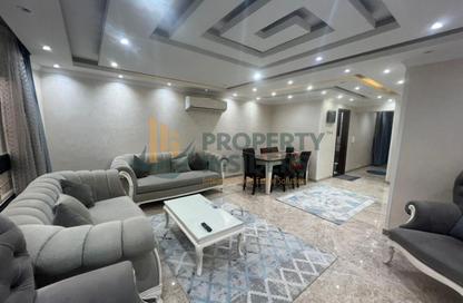 شقة - 3 - 2 للبيع في شارع شهاب - المهندسين - الجيزة شقة - 3 - 2 للبيع في شارع شهاب - المهندسين - الجيزة
