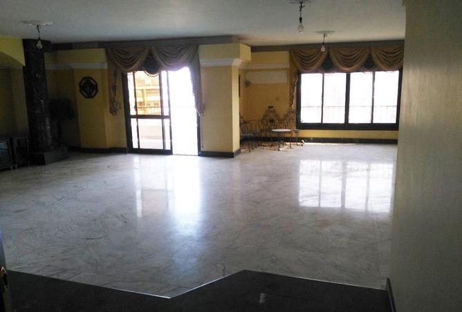 8718309 - Property Image 2