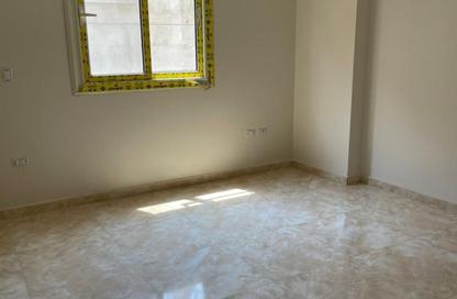 Apartment - 3 Bedrooms - 2 Bathrooms for sale in North Lotus - El Lotus - New Cairo City - Cairo
