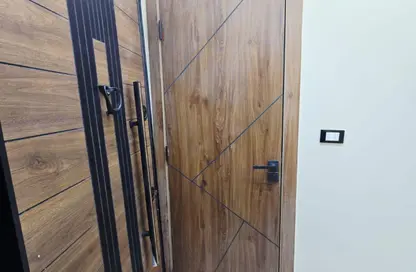 شقة - 3 غرف نوم - 2 حمامات للبيع في البوابة الاولي - خوفو - حدائق الاهرام - الجيزة