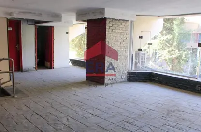 Shop - Studio - 2 Bathrooms for sale in Street 10 - Maadi - Hay El Maadi - Cairo