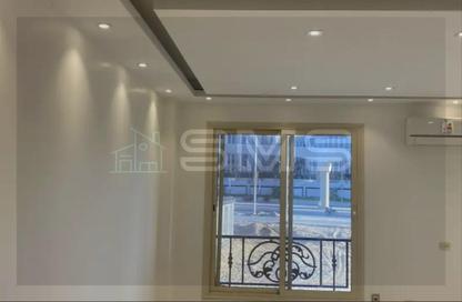 Apartment - 3 Bedrooms - 3 Bathrooms for rent in South Lotus - El Lotus - New Cairo City - Cairo