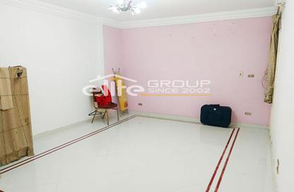 Apartment - 3 Bedrooms - 2 Bathrooms for sale in Laurent - Hay Sharq - Alexandria