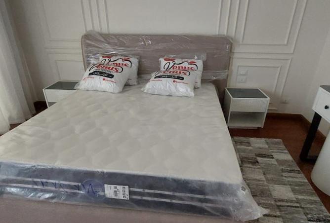 98831223 - Property Image 3