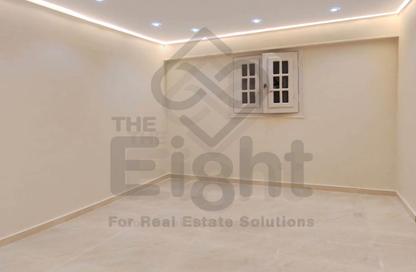 Apartment - 3 Bedrooms - 2 Bathrooms for sale in Mahmoud Al Essawy St. - Sidi Beshr - Hay Awal El Montazah - Alexandria