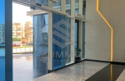 عيادة - غرفة نوم - 1 حمام للايجار في اليجانتري - الحي الاول - التجمع الخامس - مدينة القاهرة الجديدة - القاهرة