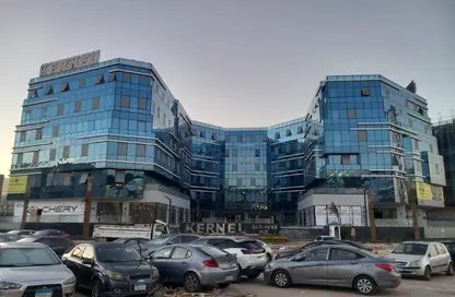 محل تجاري - استوديو - 1 حمام للبيع في مركز أعمال كيرنيل - شارع التسعين الشمالي - التجمع الخامس - مدينة القاهرة الجديدة - القاهرة