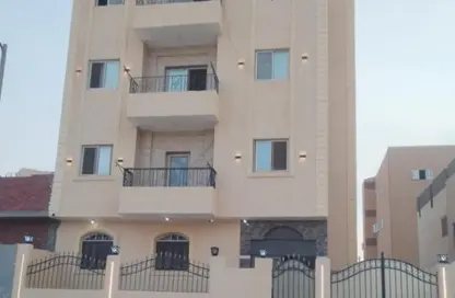 Whole Building - 3 Bedrooms - 2 Bathrooms for sale in Neighborhood 74 - 10th of Ramadan City - Sharqia