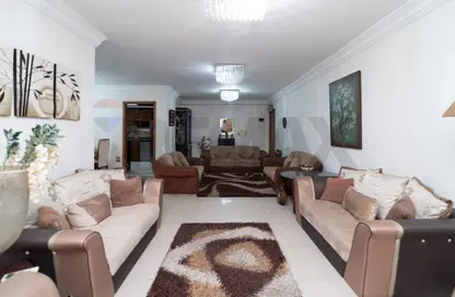 شقة - 3 غرف نوم - 2 حمامات للبيع في شارع السيدة سكينة إبنت الحسين - كفر عبده - رشدي - حي شرق - الاسكندرية شقة - 3 غرف نوم - 2 حمامات للبيع في شارع السيدة سكينة إبنت الحسين - كفر عبده - رشدي - حي شرق - الاسكندرية