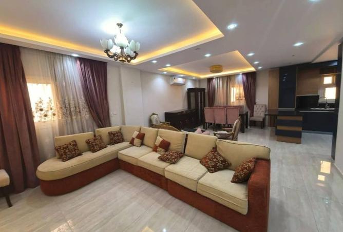 102911617 - Property Image 2
