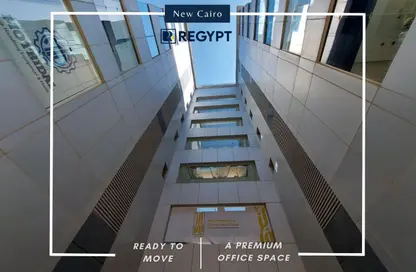 طابق كامل - استوديو - 4 حمامات للايجار في فى90 - شارع التسعين الشمالي - التجمع الخامس - مدينة القاهرة الجديدة - القاهرة