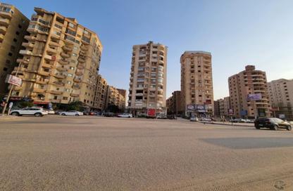 Apartment - 3 Bedrooms - 2 Bathrooms for sale in 10th Sector - Zahraa El Maadi - Hay El Maadi - Cairo