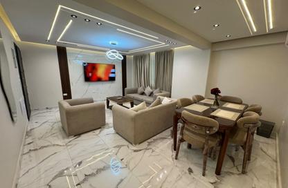شقة - 2 - 2 للايجار في شارع شهاب - المهندسين - الجيزة شقة - 2 - 2 للايجار في شارع شهاب - المهندسين - الجيزة