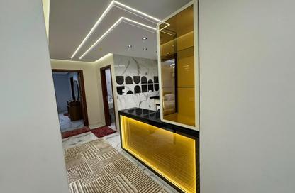 شقة - 2 غرف نوم - 2 حمامات للايجار في شارع شهاب - المهندسين - الجيزة