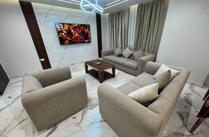 شقة - 2 - 2 للايجار في شارع شهاب - المهندسين - الجيزة
