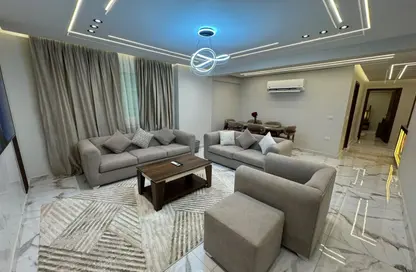شقة - 2 غرف نوم - 2 حمامات للايجار في شارع شهاب - المهندسين - الجيزة