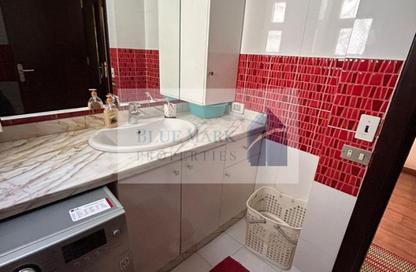 Apartment - 3 Bedrooms - 3 Bathrooms for sale in Sarayat Al Maadi - Hay El Maadi - Cairo
