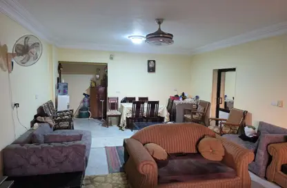Apartment - 2 Bedrooms - 1 Bathroom for sale in Makram Ebeid St. - 6th Zone - Nasr City - Cairo