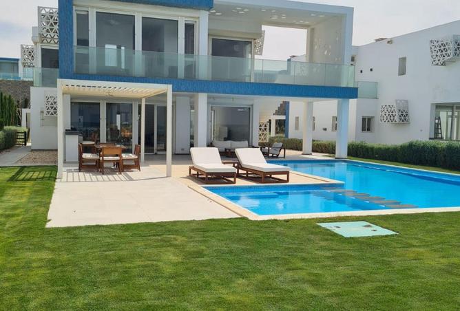 فيلا بـ٤ غرف نوم في فوكا باي، صورة ٢ من ٣