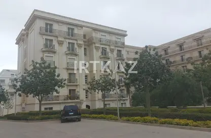 Apartment - 3 Bedrooms - 3 Bathrooms for sale in Hyde Park - New Cairo City - Cairo