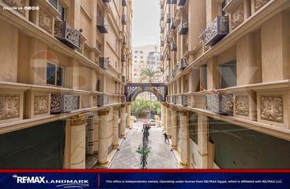 شقة - 3 - 3 للبيع في شارع ميدان الشهداء - سموحة - حي شرق - الاسكندرية