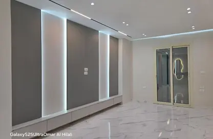 شقة - 3 غرف نوم - 3 حمامات للبيع في البوابة الاولي - خوفو - حدائق الاهرام - الجيزة