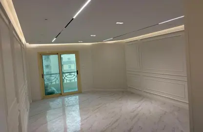 شقة - 3 غرف نوم - 2 حمامات للايجار في محور مهدي عرفه - مدينة الواحة - الحي العاشر - مدينة نصر - القاهرة