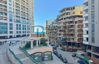 Apartment - 3 Bedrooms - 3 Bathrooms for rent in San Stefano - Hay Sharq - Alexandria