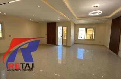 Apartment - 3 Bedrooms - 3 Bathrooms for sale in Mohamed Mostafa Hamam St. - 1st Zone - Nasr City - Cairo
