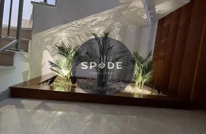 (بنتهاوس  (روف - 3 غرف نوم - 3 حمامات للبيع في مون ريزيدنس - فيفث سكوير - التجمع الخامس - مدينة القاهرة الجديدة - القاهرة