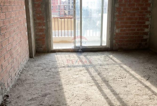 102910009 - Property Image 2