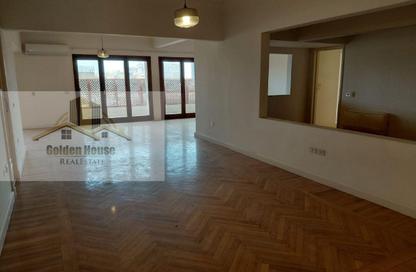 Apartment - 4 Bedrooms - 4 Bathrooms for sale in Al Saleh Ayoub St. - Zamalek - Cairo