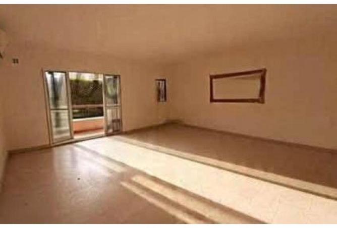 62399777 - Property Image 2