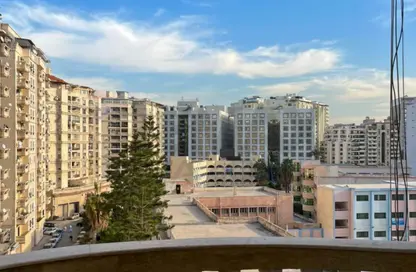 Apartment - 3 Bedrooms - 2 Bathrooms for sale in Tout Ankh Amoun St. - Smouha - Hay Sharq - Alexandria