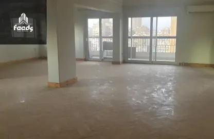 Apartment - 3 Bedrooms - 3 Bathrooms for rent in Ibn Zinky St. - Zamalek - Cairo