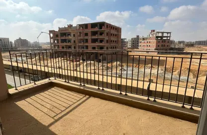 Apartment - 2 Bedrooms - 3 Bathrooms for sale in October Plaza - 6 October Compounds - 6 October City - Giza